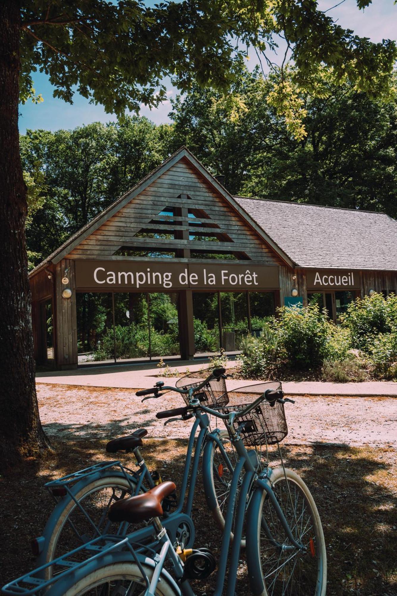 Camping de la Forêt Seasonova Sillé-le-Guillaume Exterior foto